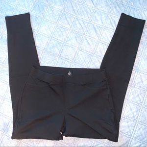 NWOT Utopia By Hue Women's Medium Mid-Rise Stretch Slim Fit Pull On Jeggings